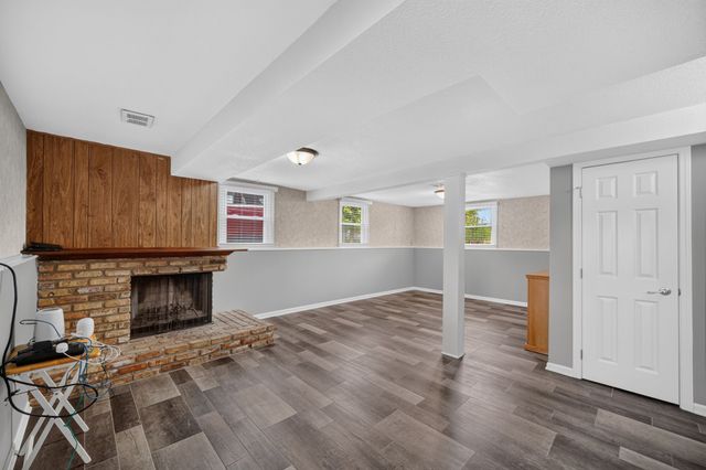 725 SE 3rd Street, Ankeny, IA 50021