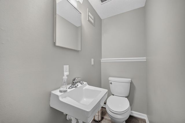 725 SE 3rd Street, Ankeny, IA 50021