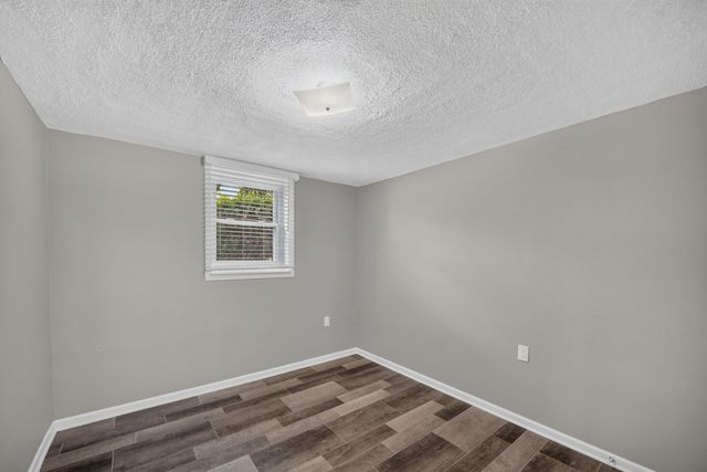 725 SE 3rd Street, Ankeny, IA 50021