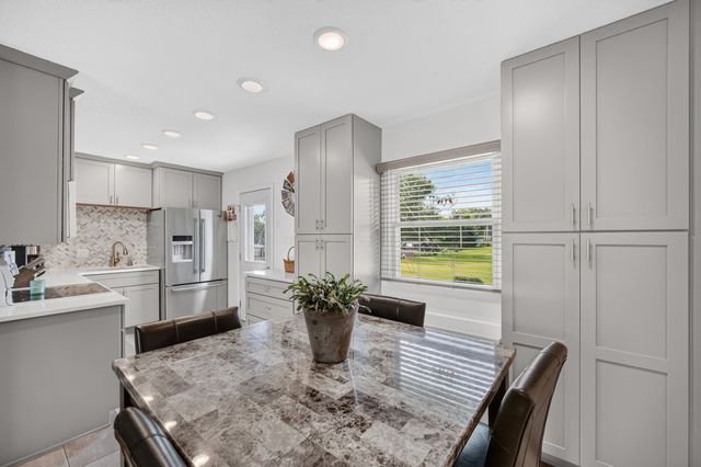 725 SE 3rd Street, Ankeny, IA 50021