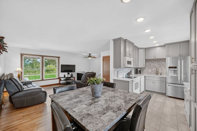 725 SE 3rd Street, Ankeny, IA 50021