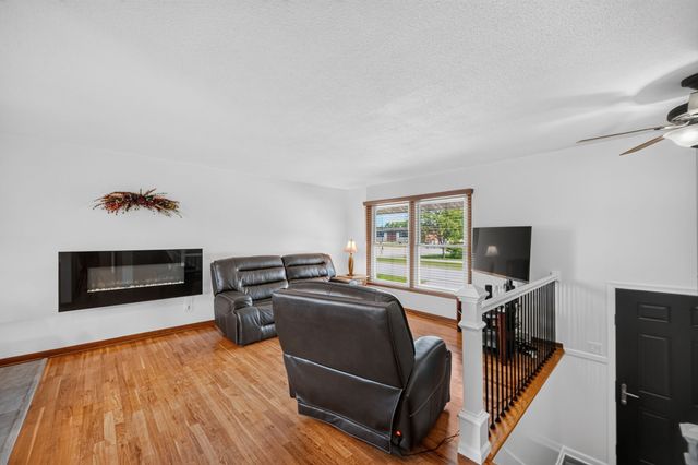 725 SE 3rd Street, Ankeny, IA 50021