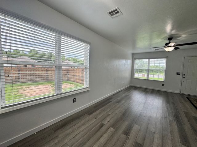 1795 Bliss Circle, Newcastle, OK 73065
