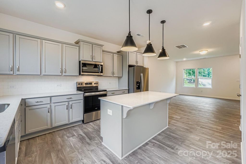 3027 Howell Mill Road, Charlotte, NC 28208