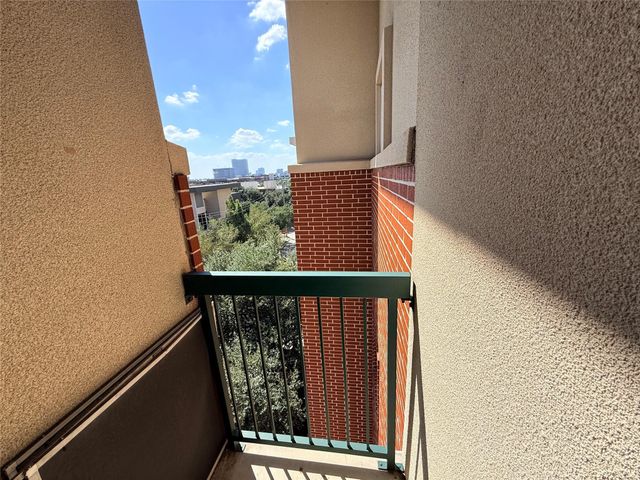 300 St Joseph Parkway 412, Houston, TX 77002