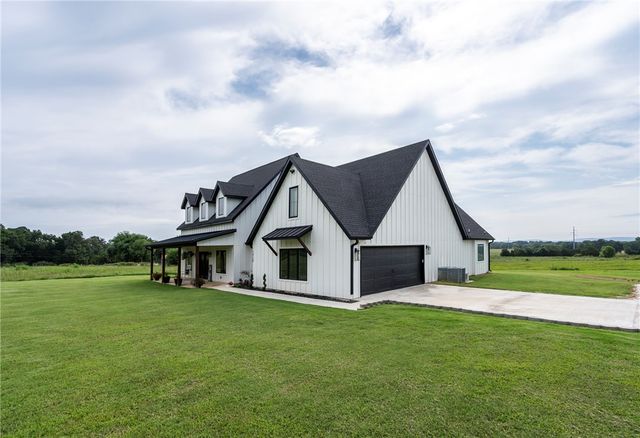 14720 N Wedington Blacktop Road, Lincoln, AR 72744
