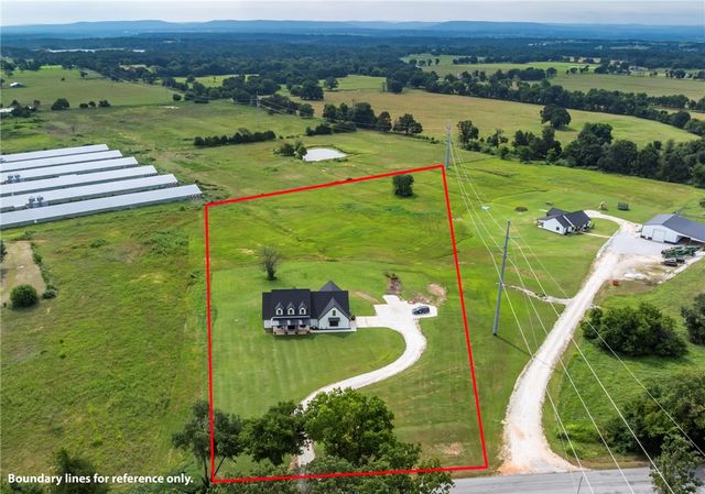 14720 N Wedington Blacktop Road, Lincoln, AR 72744