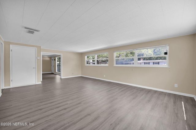 11535 RENNE Drive, Jacksonville, FL 32218