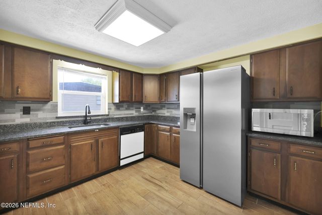 11535 RENNE Drive, Jacksonville, FL 32218