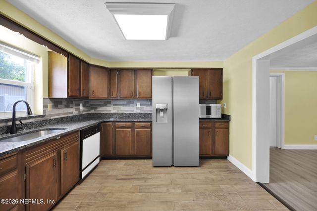 11535 RENNE Drive, Jacksonville, FL 32218