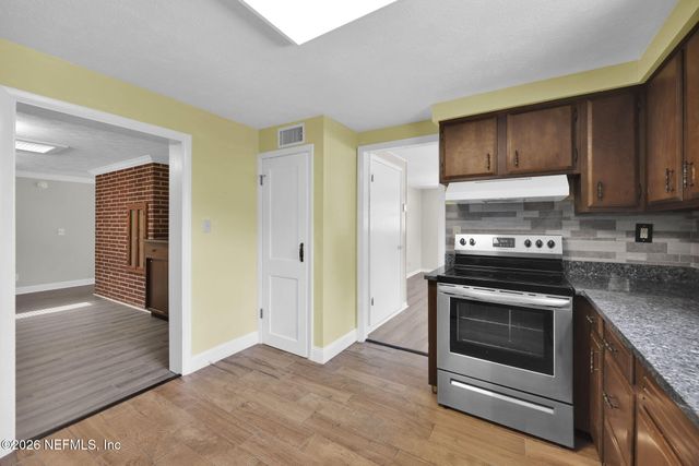 11535 RENNE Drive, Jacksonville, FL 32218