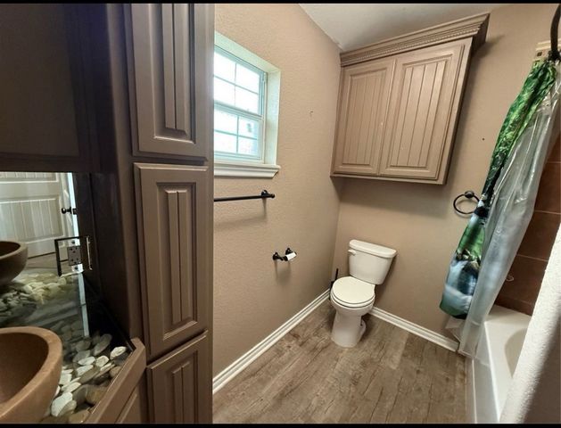 400 N Avenue A, Springtown, TX 76082