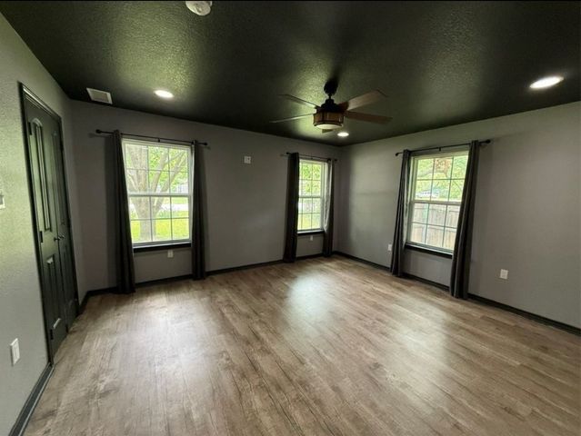 400 N Avenue A, Springtown, TX 76082