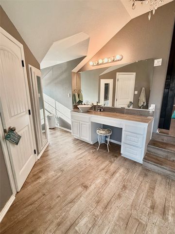 400 N Avenue A, Springtown, TX 76082