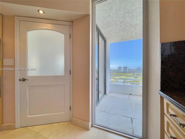 3300 NE 192nd St 1712, Aventura, FL 33180