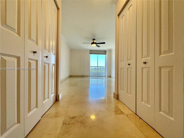 3300 NE 192nd St 1712, Aventura, FL 33180