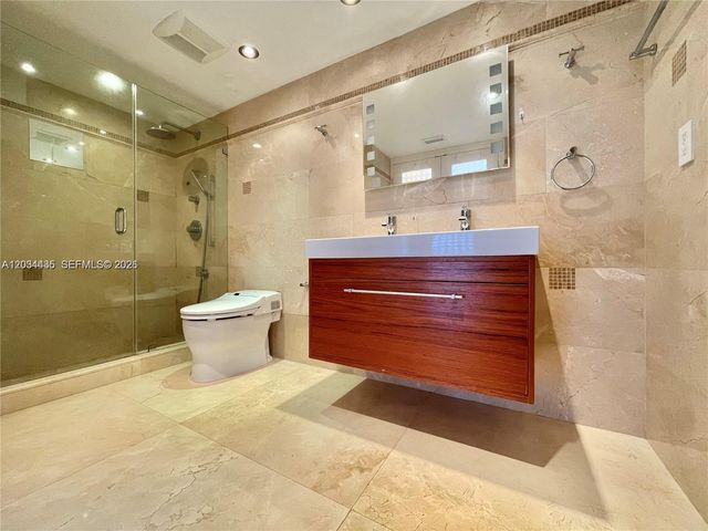 3300 NE 192nd St 1712, Aventura, FL 33180