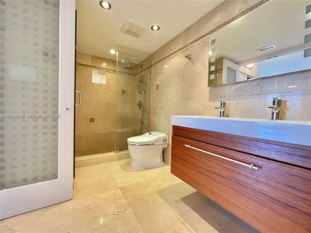 3300 NE 192nd St 1712, Aventura, FL 33180