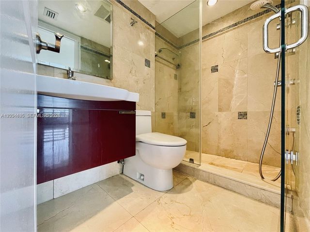 3300 NE 192nd St 1712, Aventura, FL 33180