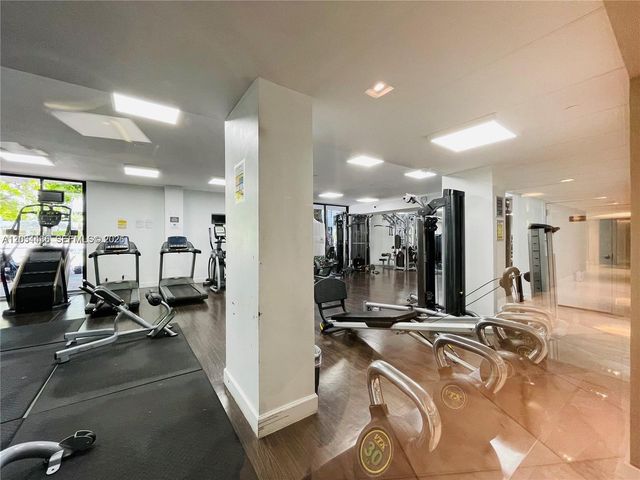 3300 NE 192nd St 1712, Aventura, FL 33180
