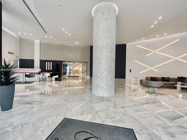 3300 NE 192nd St 1712, Aventura, FL 33180