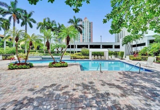 3300 NE 192nd St 1712, Aventura, FL 33180
