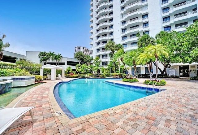 3300 NE 192nd St 1712, Aventura, FL 33180