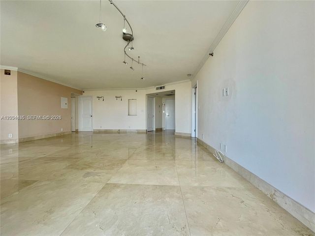 3300 NE 192nd St 1712, Aventura, FL 33180