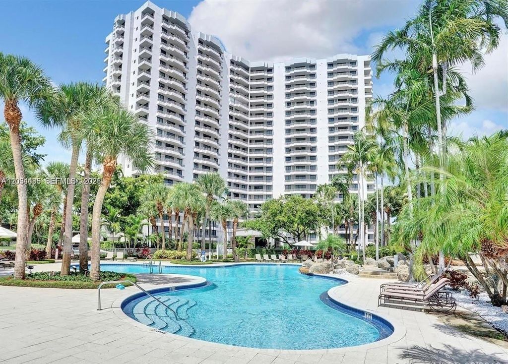 3300 NE 192nd St 1712, Aventura, FL 33180