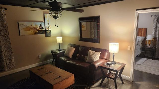 14 Titans Lane, Pikeville, TN 37367