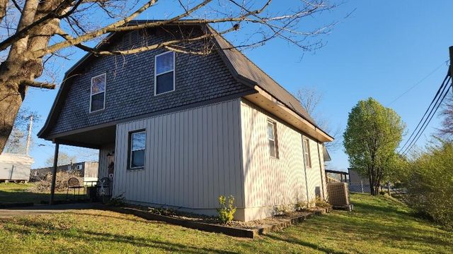 14 Titans Lane, Pikeville, TN 37367