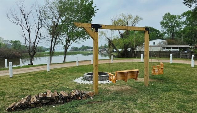 10983 Maywood Street, Willis, TX 77318