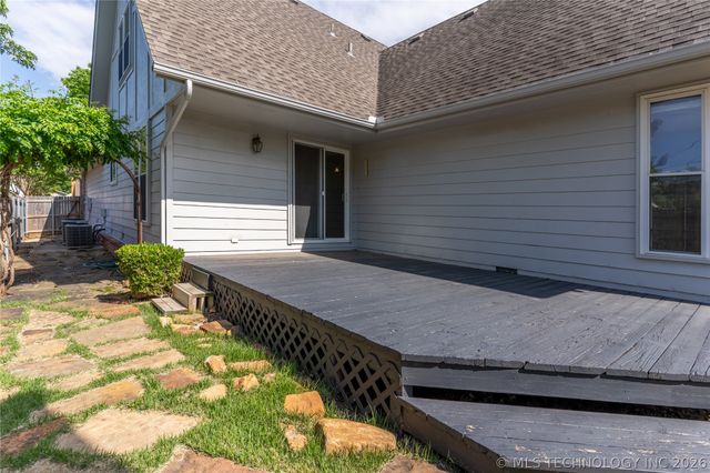 1620 S Florence Place, Tulsa, OK 74104