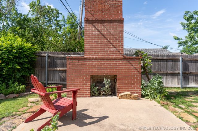 1620 S Florence Place, Tulsa, OK 74104