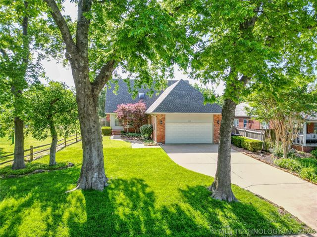 1620 S Florence Place, Tulsa, OK 74104