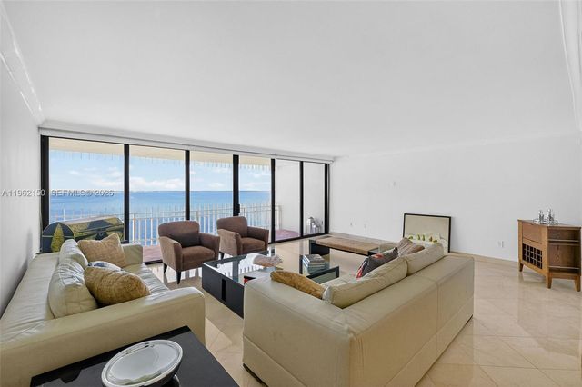 2 Grove Isle Dr B1505, Miami, FL 33133