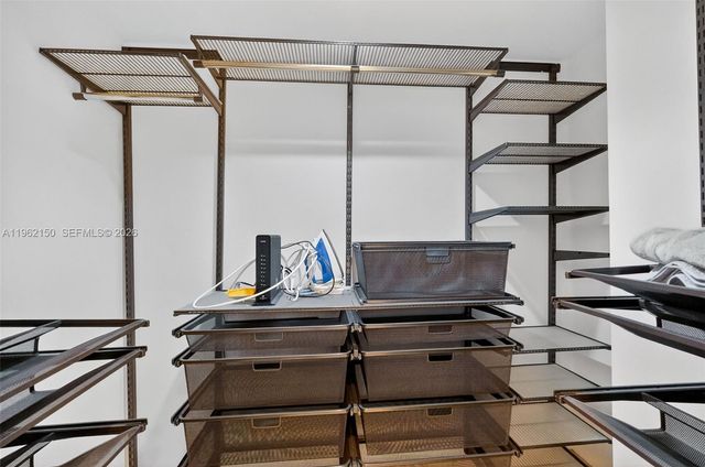 2 Grove Isle Dr B1505, Miami, FL 33133