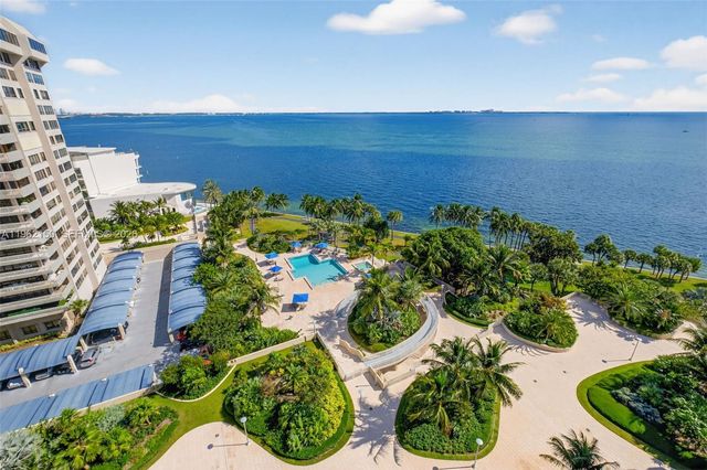 2 Grove Isle Dr B1505, Miami, FL 33133