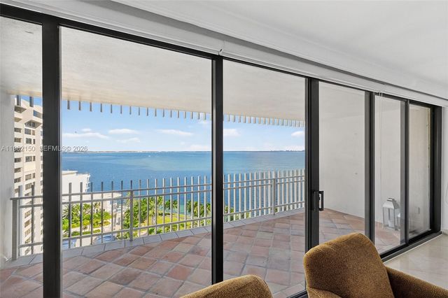 2 Grove Isle Dr B1505, Miami, FL 33133