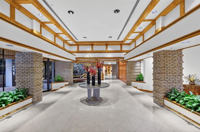 2 Grove Isle Dr B1505, Miami, FL 33133