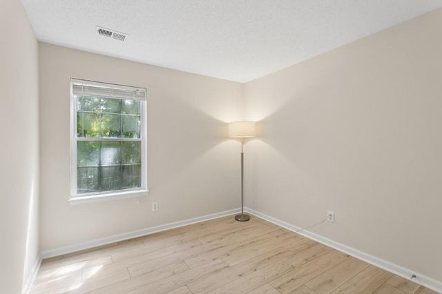 2064 Cherokee Ridge Trail NW, Kennesaw, GA 30144