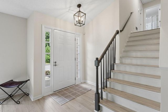 2064 Cherokee Ridge Trail NW, Kennesaw, GA 30144