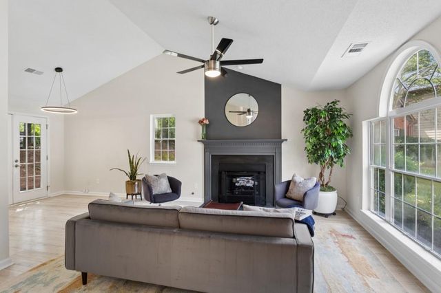 2064 Cherokee Ridge Trail NW, Kennesaw, GA 30144