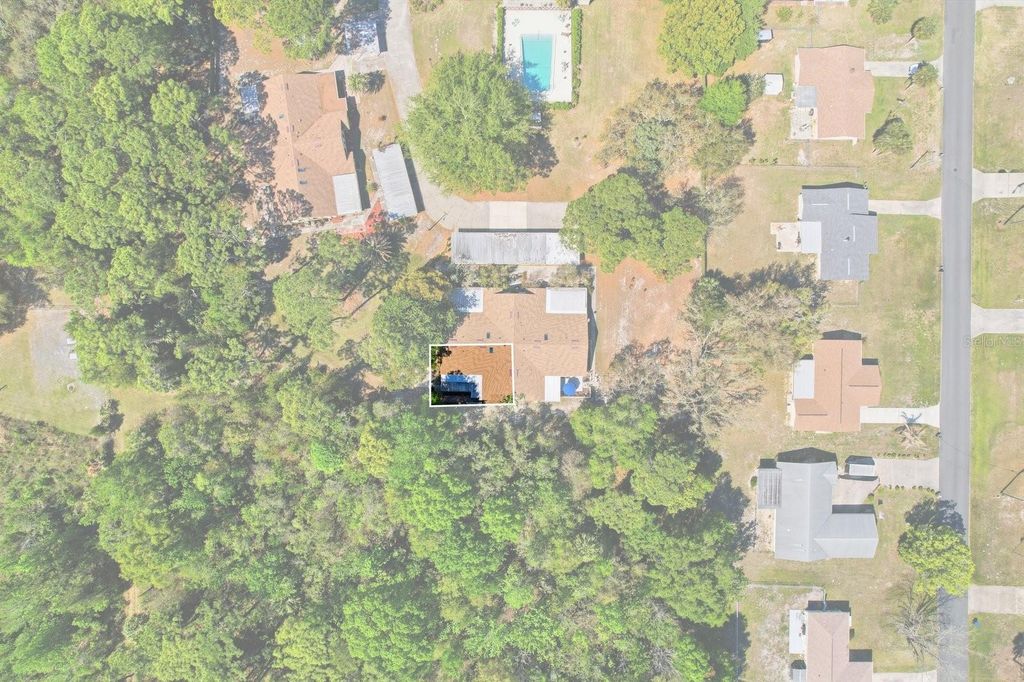 Image 2 of property listing at 8326 W EARL LOOP, Homosassa, FL 34446
