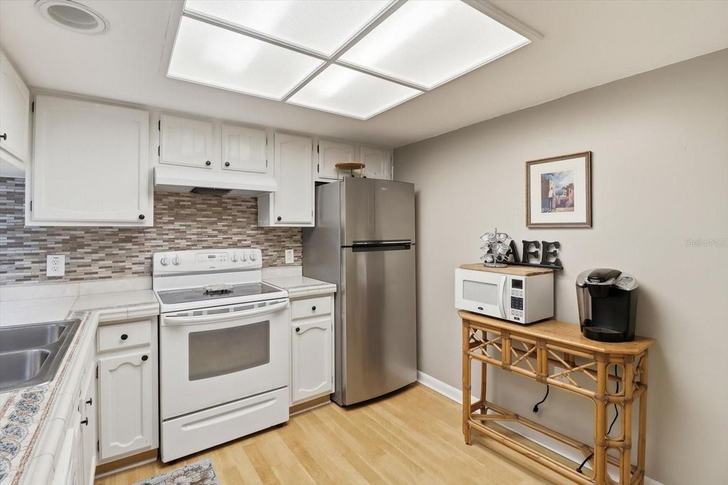 Image 11 of property listing at 8326 W EARL LOOP, Homosassa, FL 34446