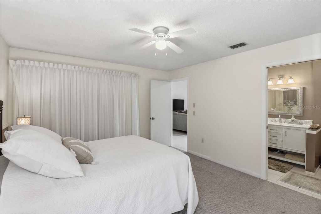 Image 16 of property listing at 8326 W EARL LOOP, Homosassa, FL 34446