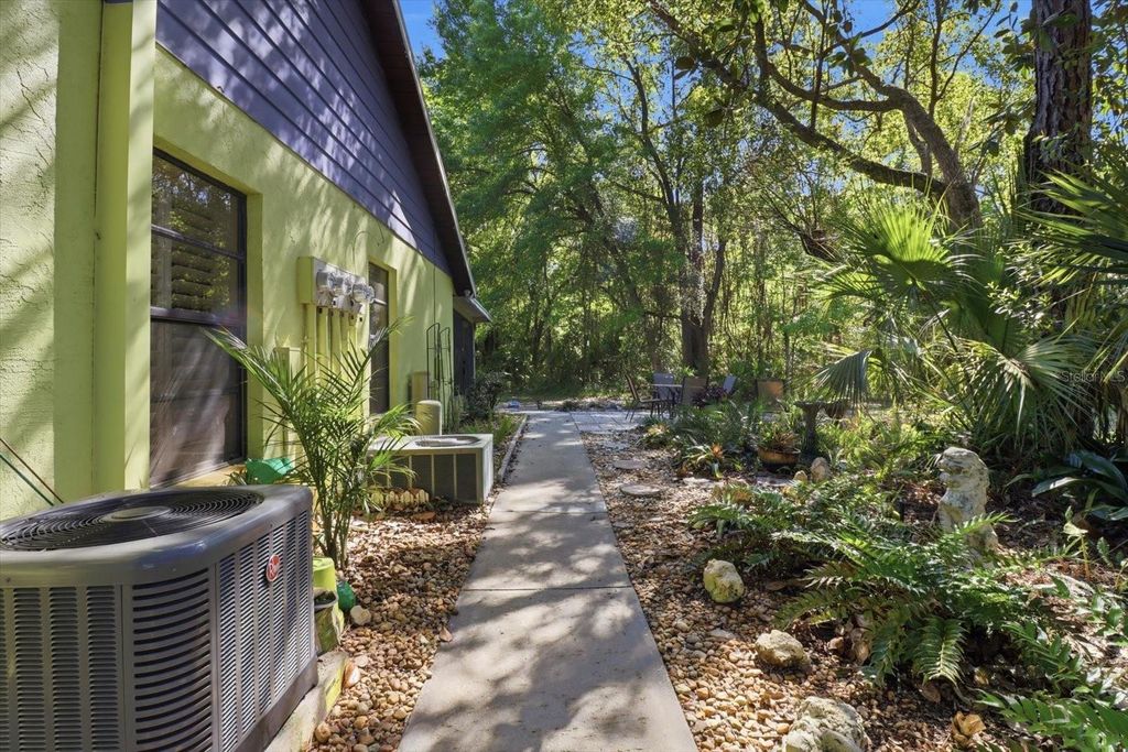 Image 26 of property listing at 8326 W EARL LOOP, Homosassa, FL 34446