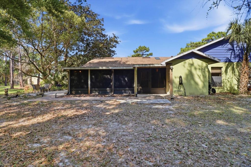Image 27 of property listing at 8326 W EARL LOOP, Homosassa, FL 34446