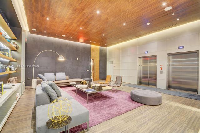 88 SW 7th Street 1511, Miami, FL 33130