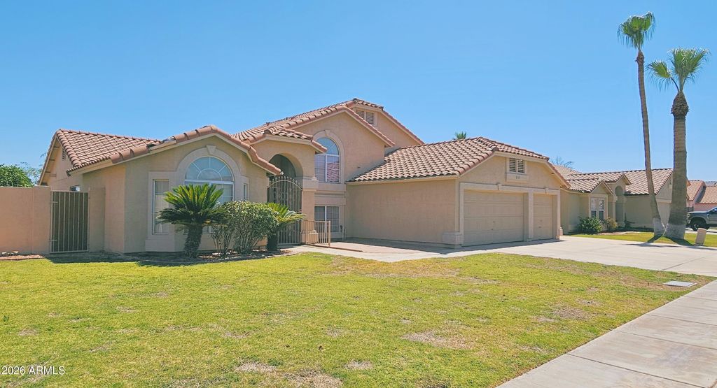 6131 W DESERT COVE Avenue, Glendale, AZ 85304 — photo 2